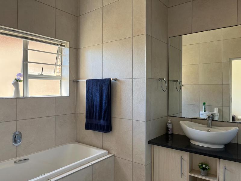 3 Bedroom Property for Sale in Dormehls Drift Western Cape